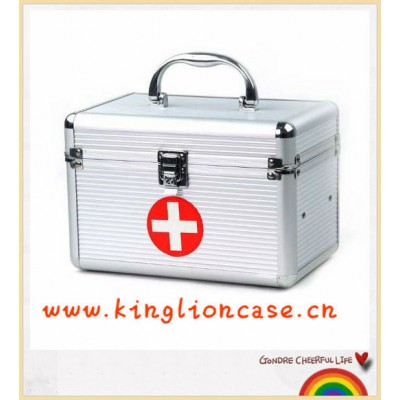 Convenient metal Car first aid case/portable first aid box